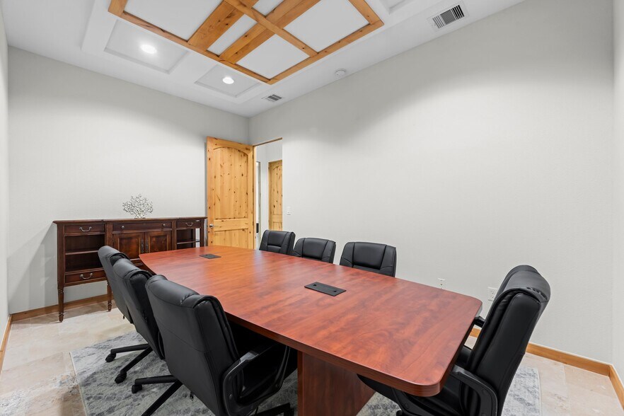 More Photos Of 25329 Budde Rd, The Woodlands Medical For Lease