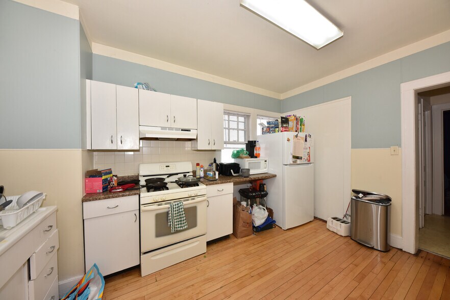 More Photos Of 2940 N Maryland Ave, Milwaukee Apartments For Sale