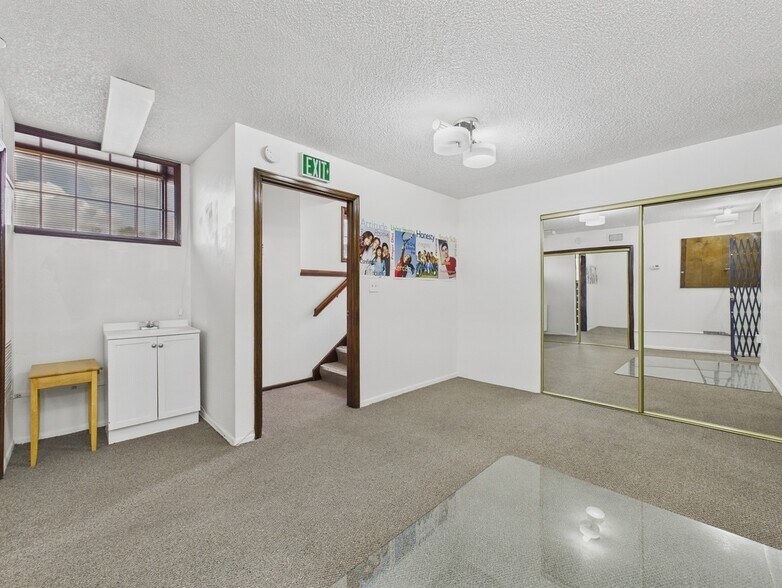 More Photos Of 4219 S Broadway, Englewood Medical For Sale
