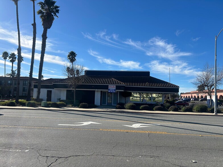 More Photos Of 1129 N H St, Lompoc Restaurant For Lease