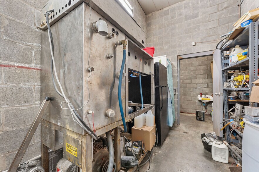 More Photos Of 2876 Green Mountain Dr, Branson Carwash For Sale