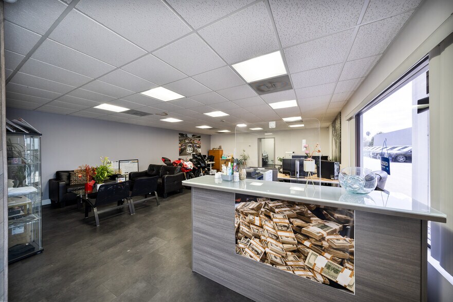 More Photos Of 731-733 E San Bernardino Rd, Covina Warehouse For Sale