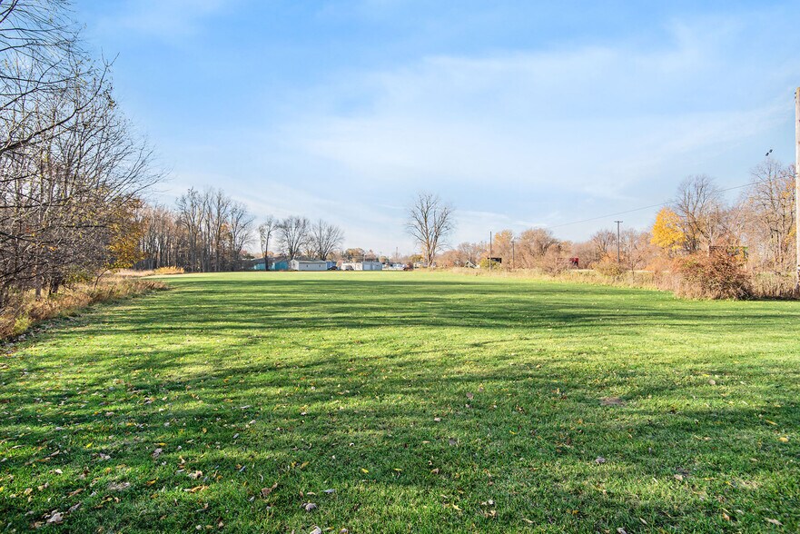 More Photos Of 1124 N Saginaw St, Durand Warehouse For Sale