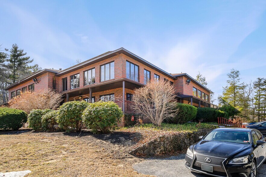 More Photos Of 135 Folly Mill Rd, Seabrook Office For Sale