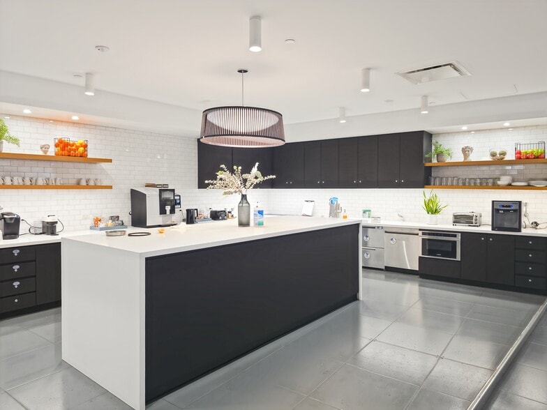 Primary Photo Of 115 Myrtle Ave, Brooklyn Coworking Space