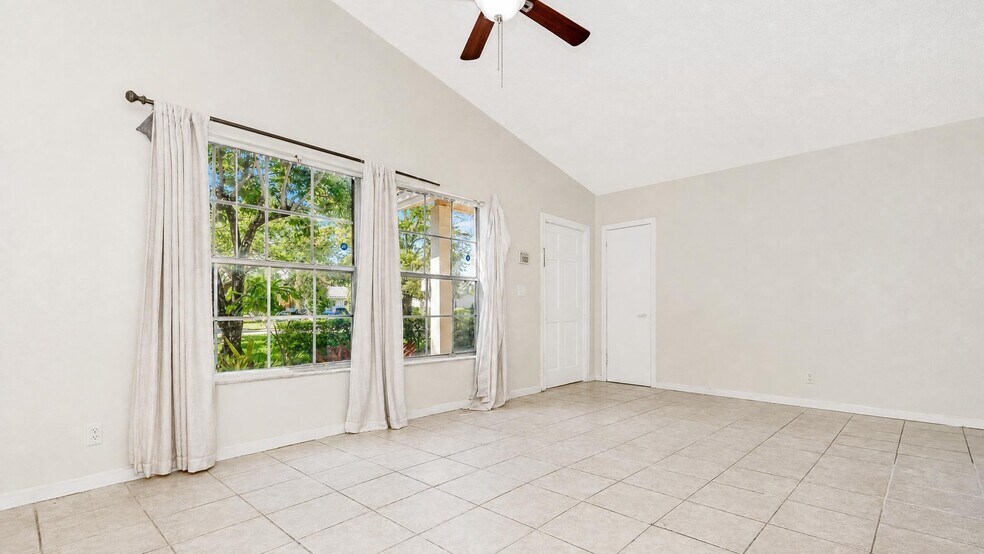 More Photos Of 11281 NW 39th St, Coral Springs Multifamily For Sale