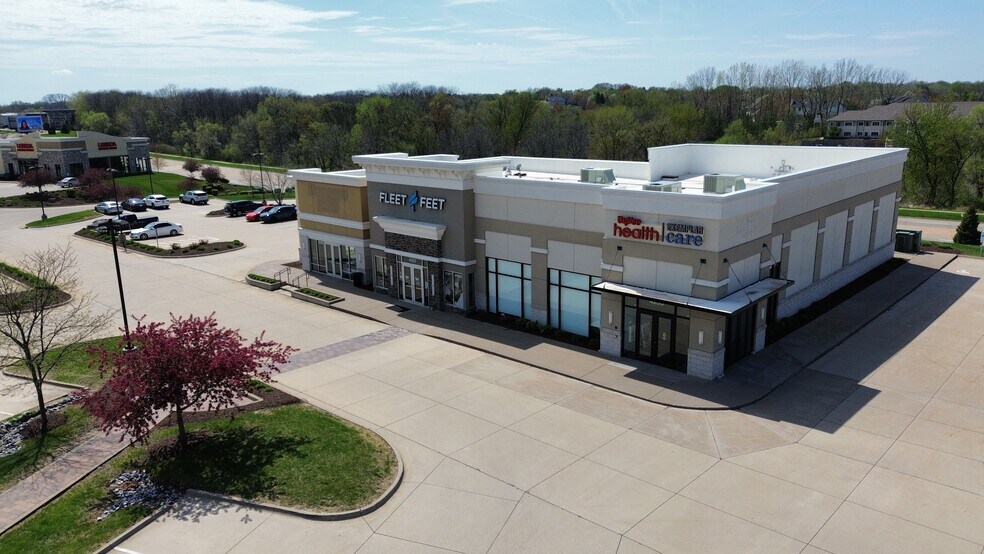 More Photos Of 4201 Elmore Ave, Davenport Unknown For Lease