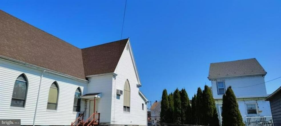More Photos Of 120 W 4th St, Mount Carmel Religious Facility For Sale