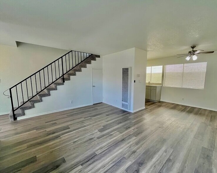 More Photos Of 4724 W 173rd St, Lawndale Apartments For Sale