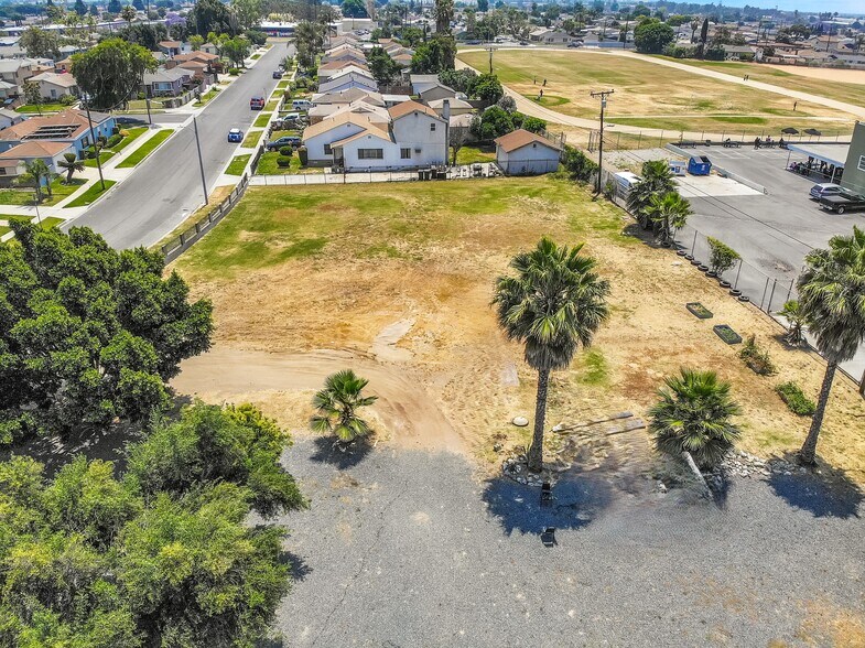 More Photos Of 109 S Aprilia Ave, Compton Religious Facility For Sale