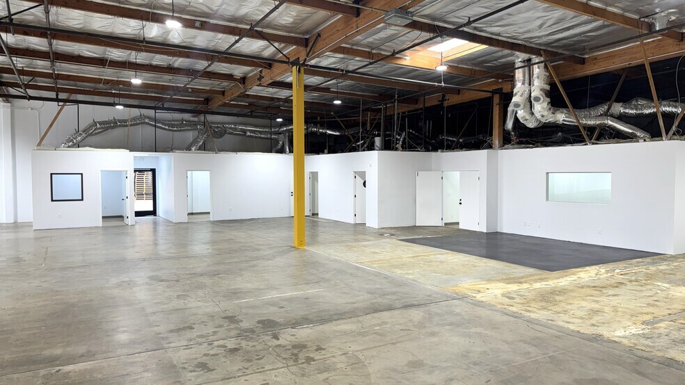 More Photos Of 521-529 S State College Blvd, Fullerton Unknown For Lease