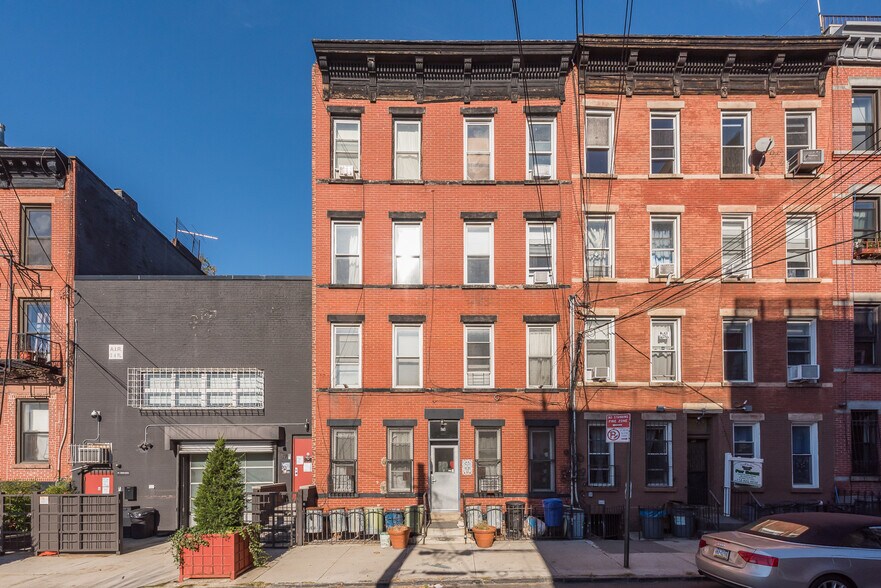 More Photos Of 89 Luquer St, Brooklyn Apartments For Sale