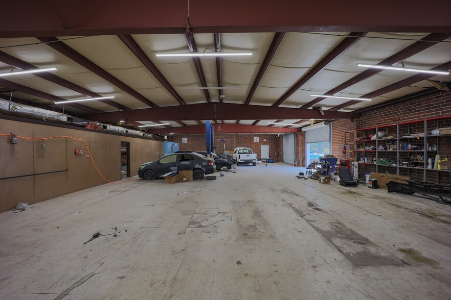 More Photos Of 510 Morgan Mill Rd, Monroe Freestanding For Sale