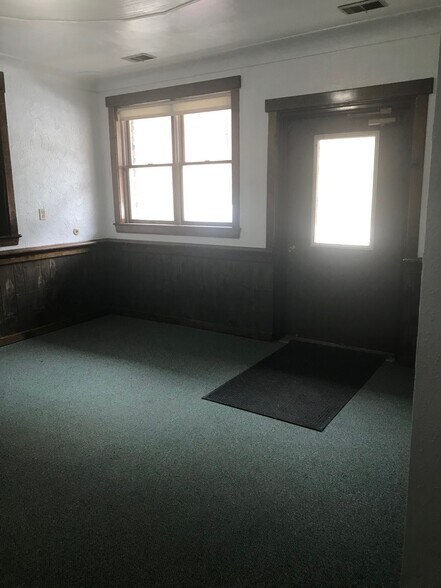 More Photos Of 1311 Boston Hollow Rd, McKeesport Storefront Retail Office For Lease