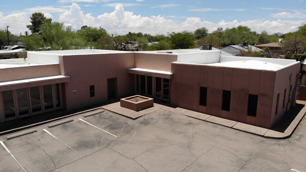 More Photos Of 2101 N Country Club Rd, Tucson Office For Lease