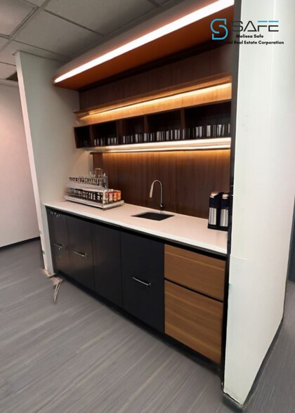 More Photos Of 1305 Welch St, North Vancouver District Service For Lease