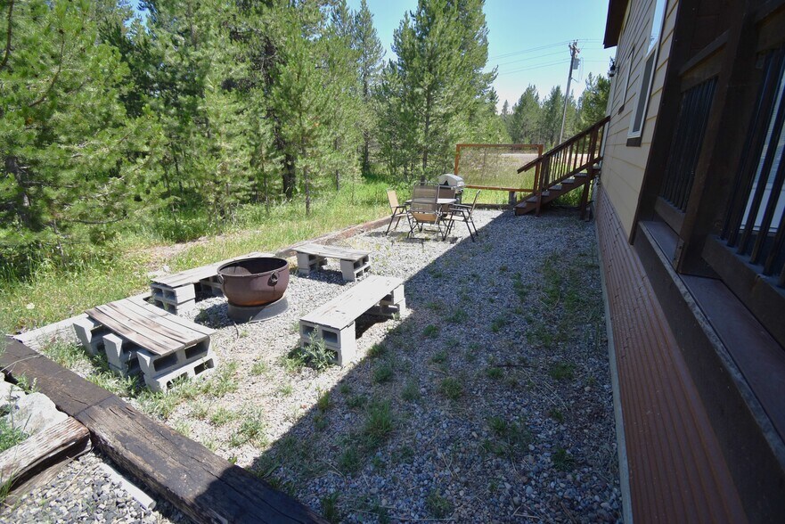 More Photos Of 3555 Yale Kilgore Rd, Island Park Multifamily For Sale