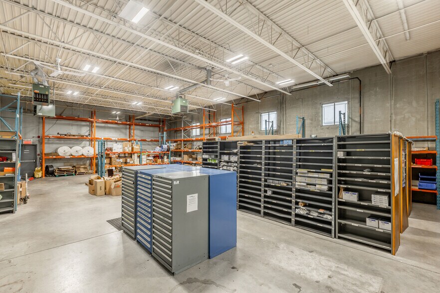 More Photos Of 2665 Rue De Miniac, Montréal Warehouse For Sale