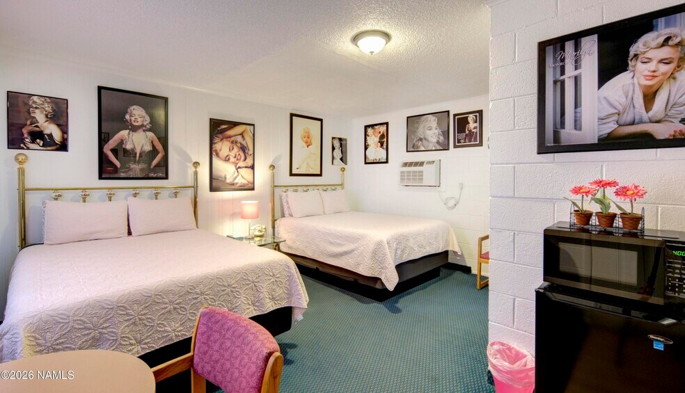 More Photos Of 2141 W 3rd St, Winslow Hotel For Sale