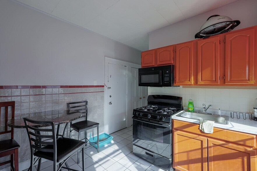 More Photos Of 150 Dayton St, Newark Multifamily For Sale