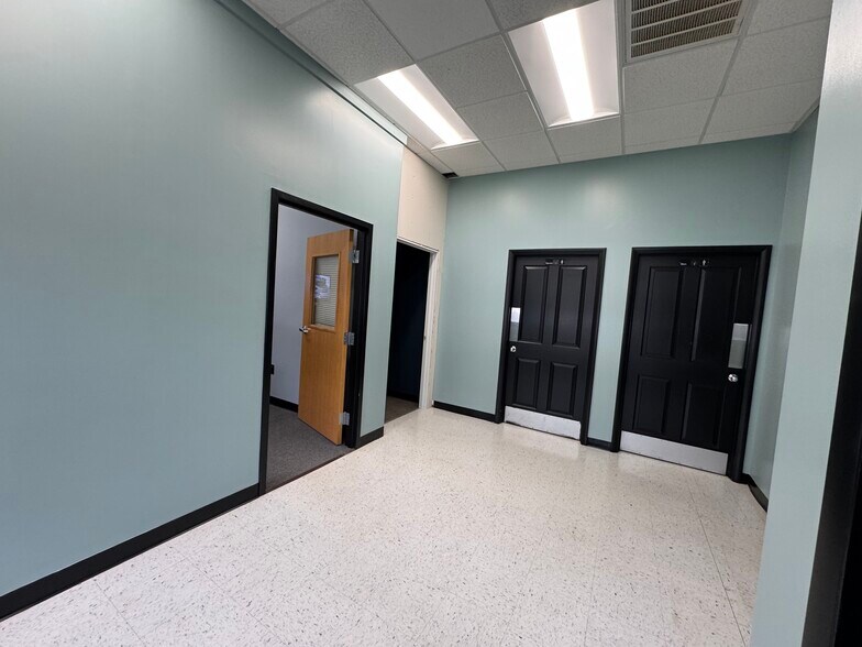 More Photos Of 245 Old Egg Harbor Rd, West Berlin Manufacturing For Lease