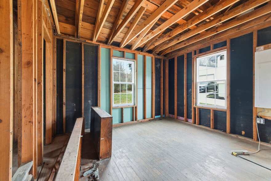More Photos Of 2879 Wildwood Road Ext, Allison Park Office For Lease
