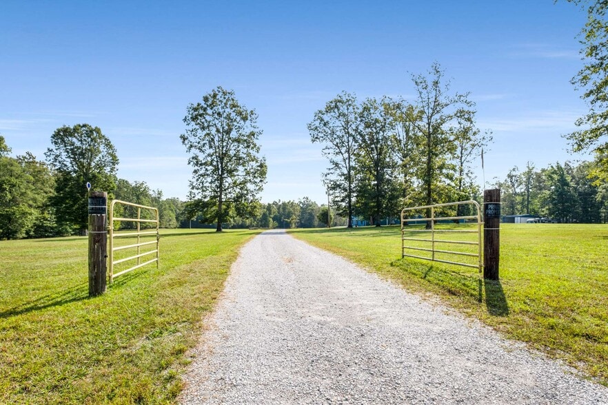 More Photos Of 456 Lakewood Park Rd, Beechgrove General Retail For Sale