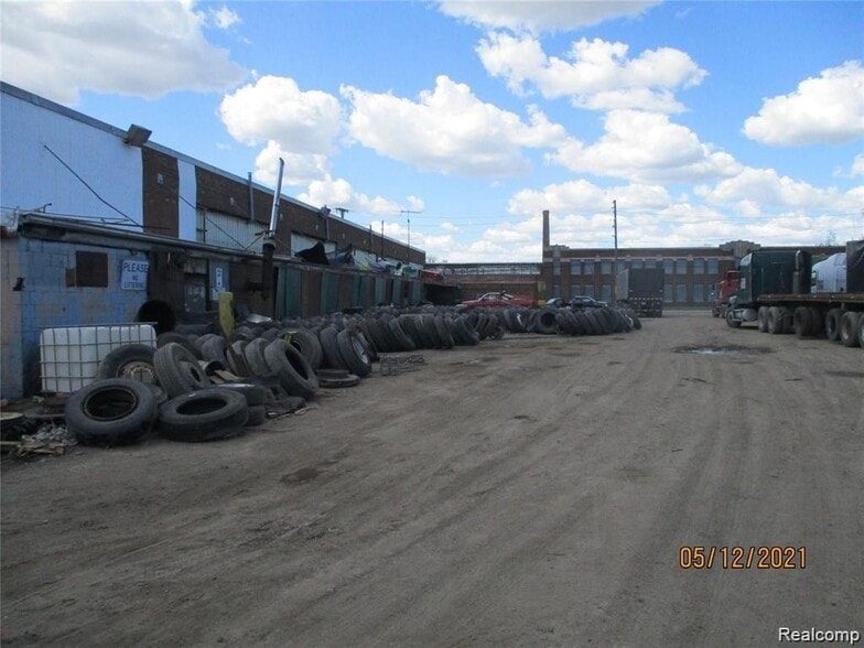 More Photos Of 7170 E McNichols Rd, Detroit Manufacturing For Sale