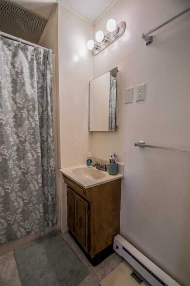 More Photos Of 1 S Main St, Richlandtown Apartments For Sale