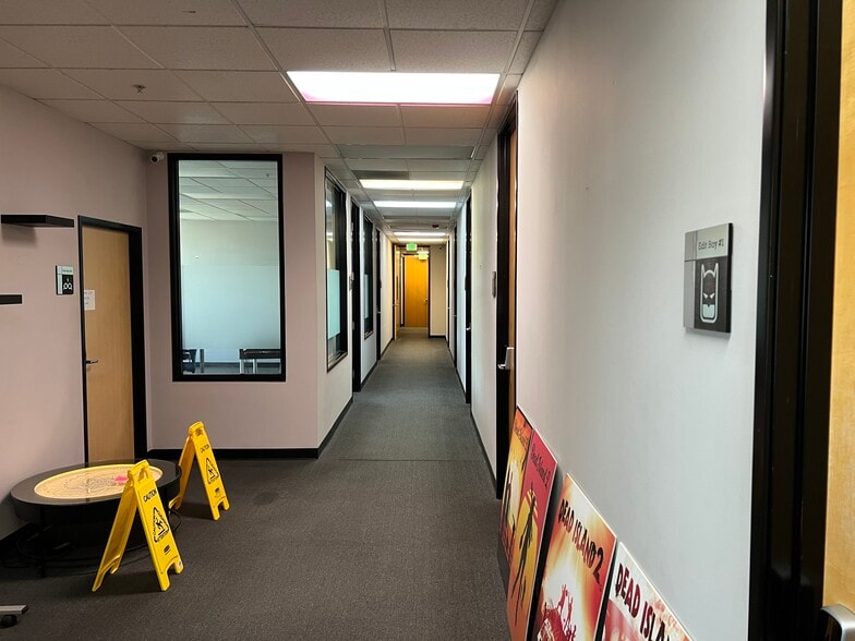 More Photos Of 2710 Media Center Dr, Los Angeles Research And Development For Lease