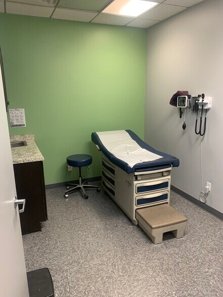 More Photos Of 45-47 Orient Way, Rutherford Medical For Lease