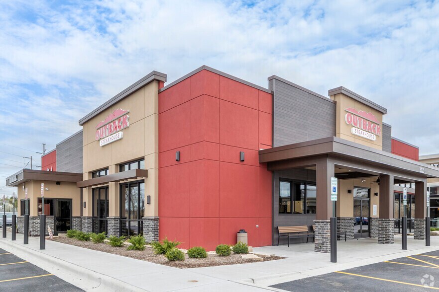 More Photos Of 2805 Mannheim Rd, Des Plaines Restaurant For Sale