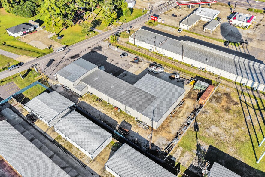 More Photos Of 55 W Chance Rd, Lumberton Warehouse For Lease