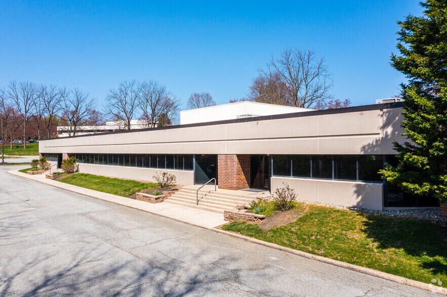 More Photos Of 101 Lindenwood Dr, Malvern Unknown For Sale