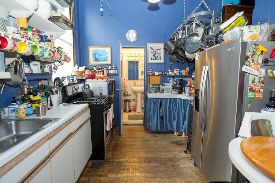 More Photos Of 500 Bloomfield St, Hoboken Storefront Retail Residential For Sale