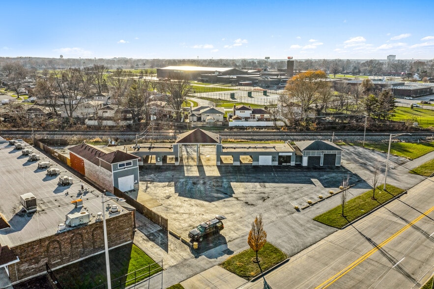 More Photos Of 565 E 170th St, South Holland Carwash For Sale