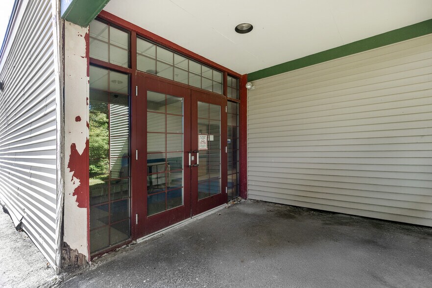 More Photos Of 50 Mayo St, Dover-Foxcroft Schools For Sale