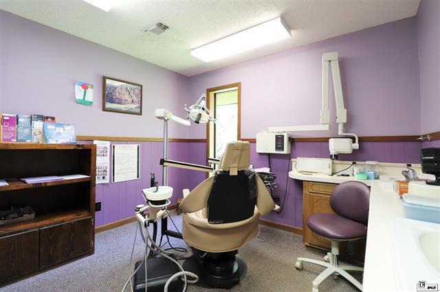 More Photos Of 917 Lynwood Ave, Bastrop Medical For Sale