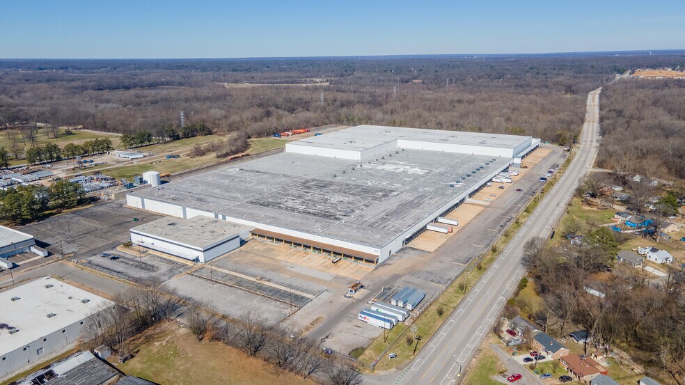 More Photos Of 3456 Meyers Rd, Memphis Distribution For Lease