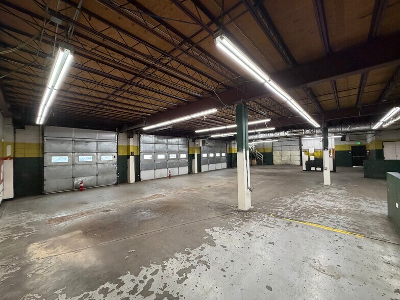 More Photos Of 7999 Wadsworth Blvd, Arvada Auto Repair For Lease