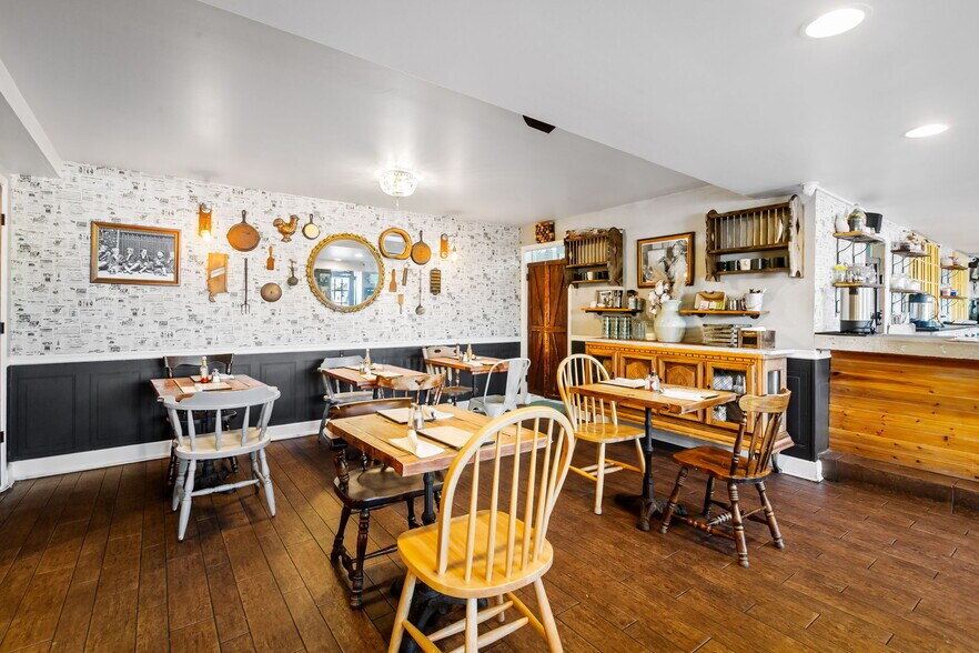 More Photos Of 1400 Key Hwy, Baltimore Restaurant For Lease