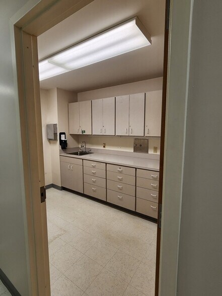 More Photos Of 275 E 4th St, Emporium Medical For Sale