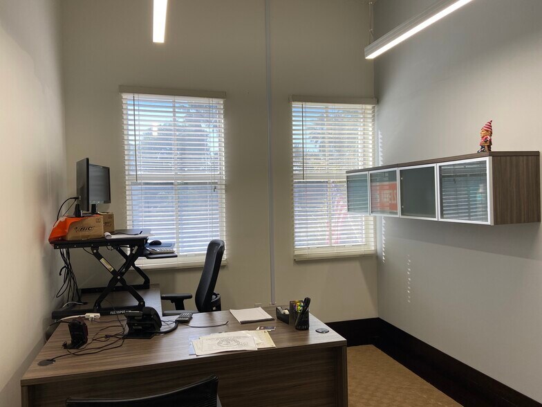 More Photos Of 401 W Atlantic Ave, Delray Beach Storefront Retail Office For Lease