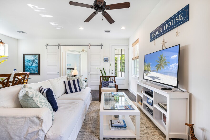 More Photos Of 2974 Van Buren Ave, Naples Storefront Retail Residential For Sale
