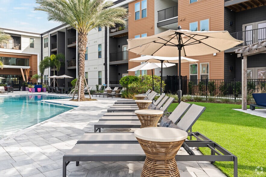 More Photos Of 234 E Mitchell Hammock Rd, Oviedo Apartments For Lease