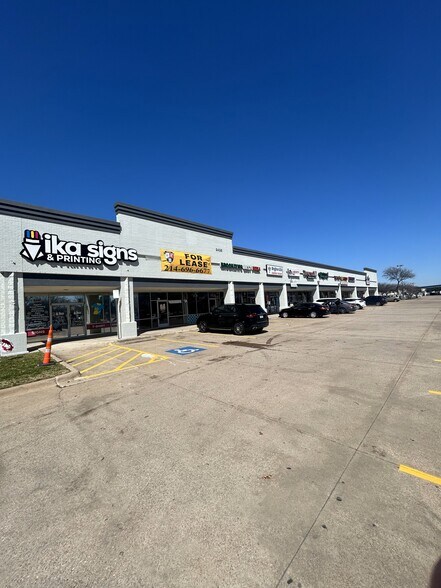 More Photos Of 2425-2435 SE Green Oaks Blvd, Arlington Freestanding For Lease