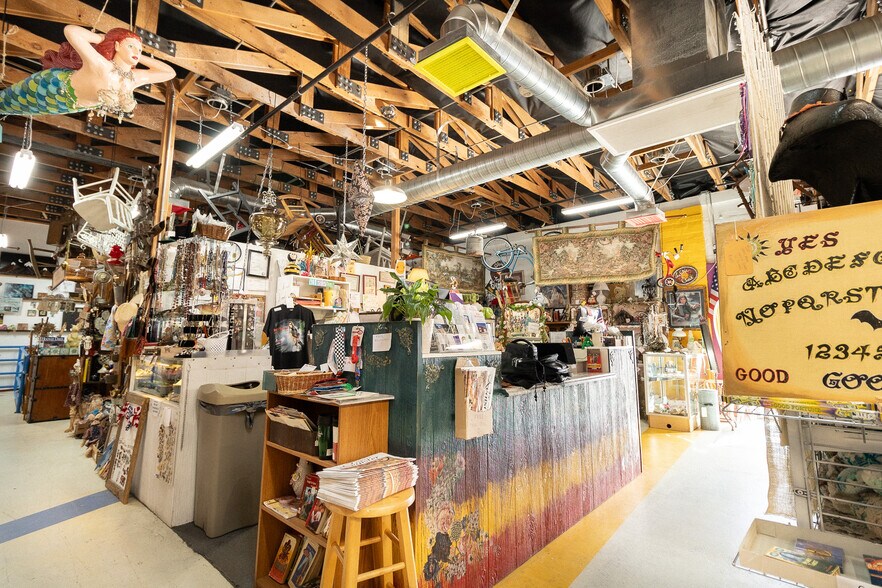 More Photos Of 1212 Wyoming St, Boulder City Storefront Retail Residential For Sale
