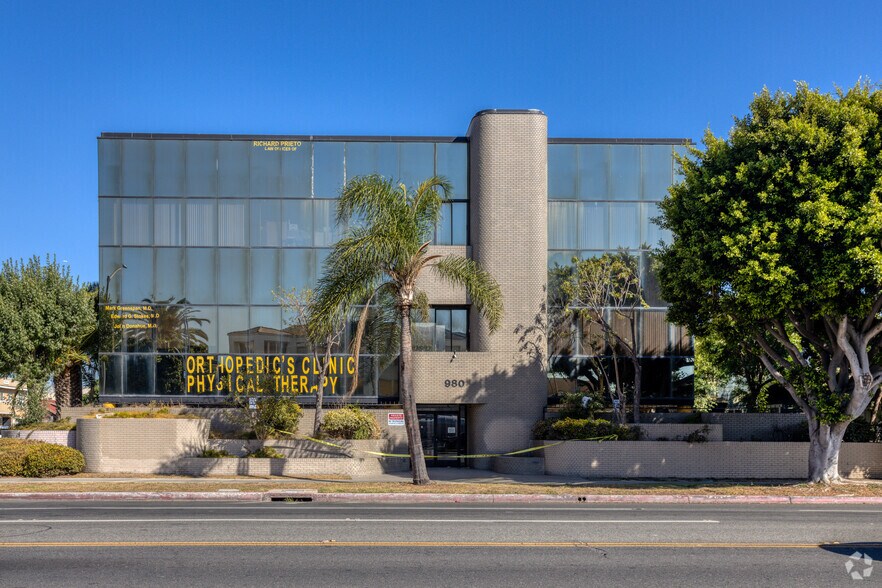 More Photos Of 980 Atlantic Ave, Long Beach Medical For Sale