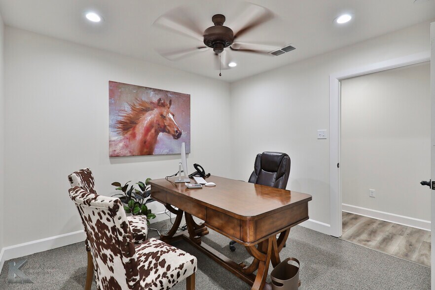 More Photos Of 2257 Industrial Blvd, Abilene Office For Sale