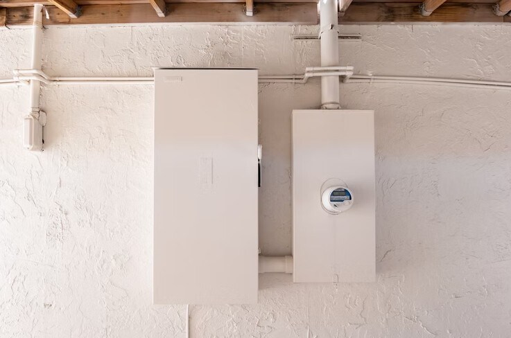 More Photos Of 610 NE 29th St, Pompano Beach Warehouse For Lease